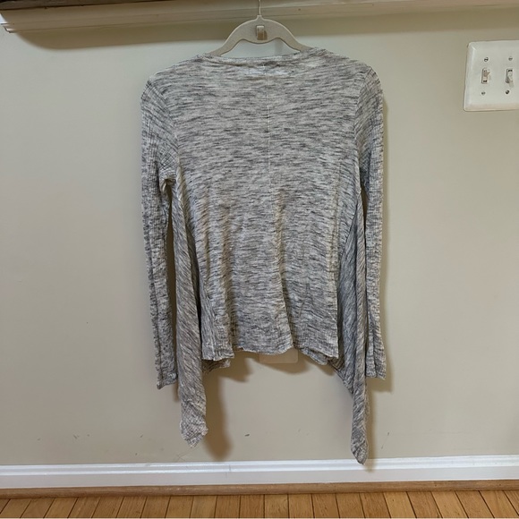 Abercrombie Gray Sweater size XS - Picture 4 of 8